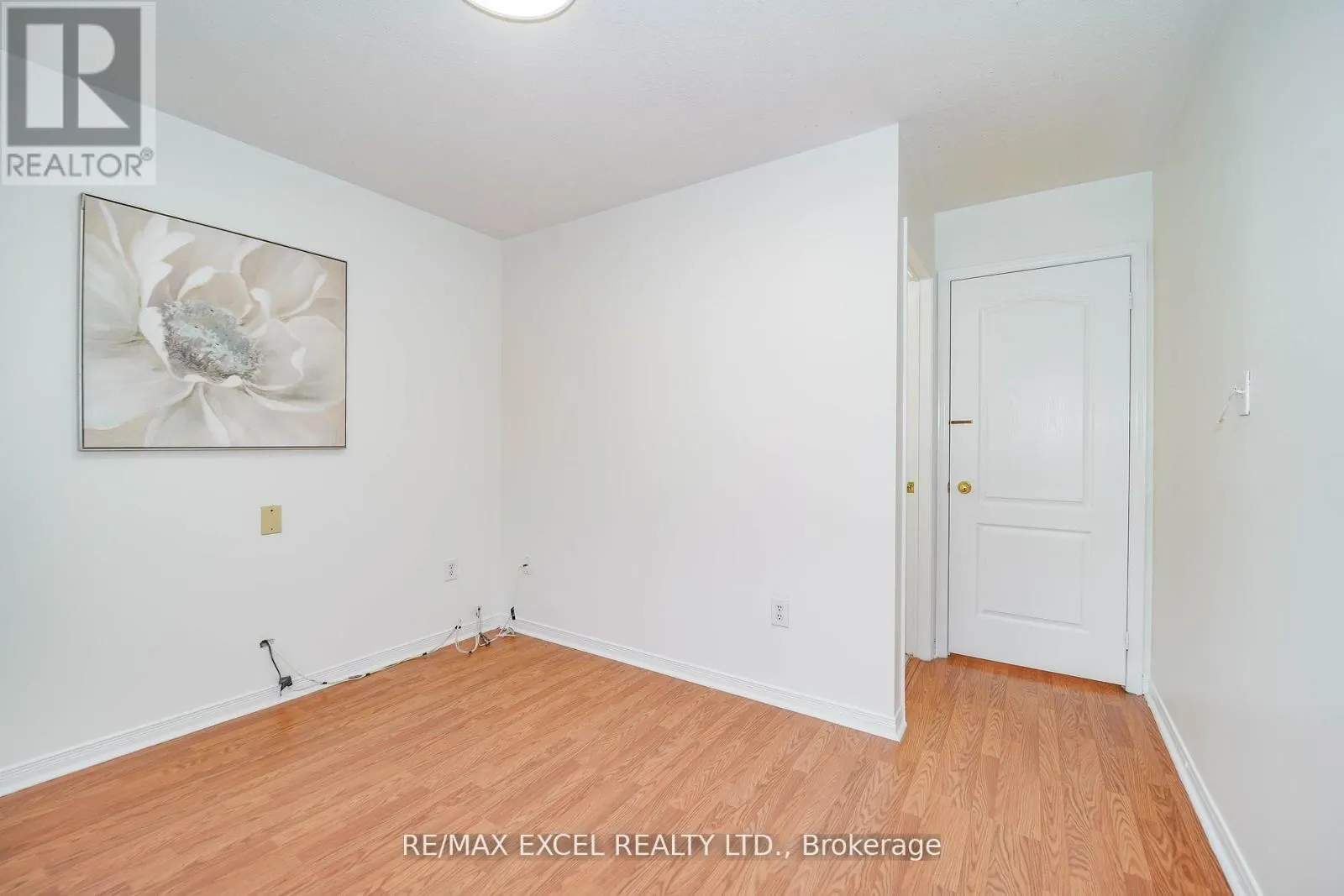 4 - 2784 EGLINTON AVENUE E