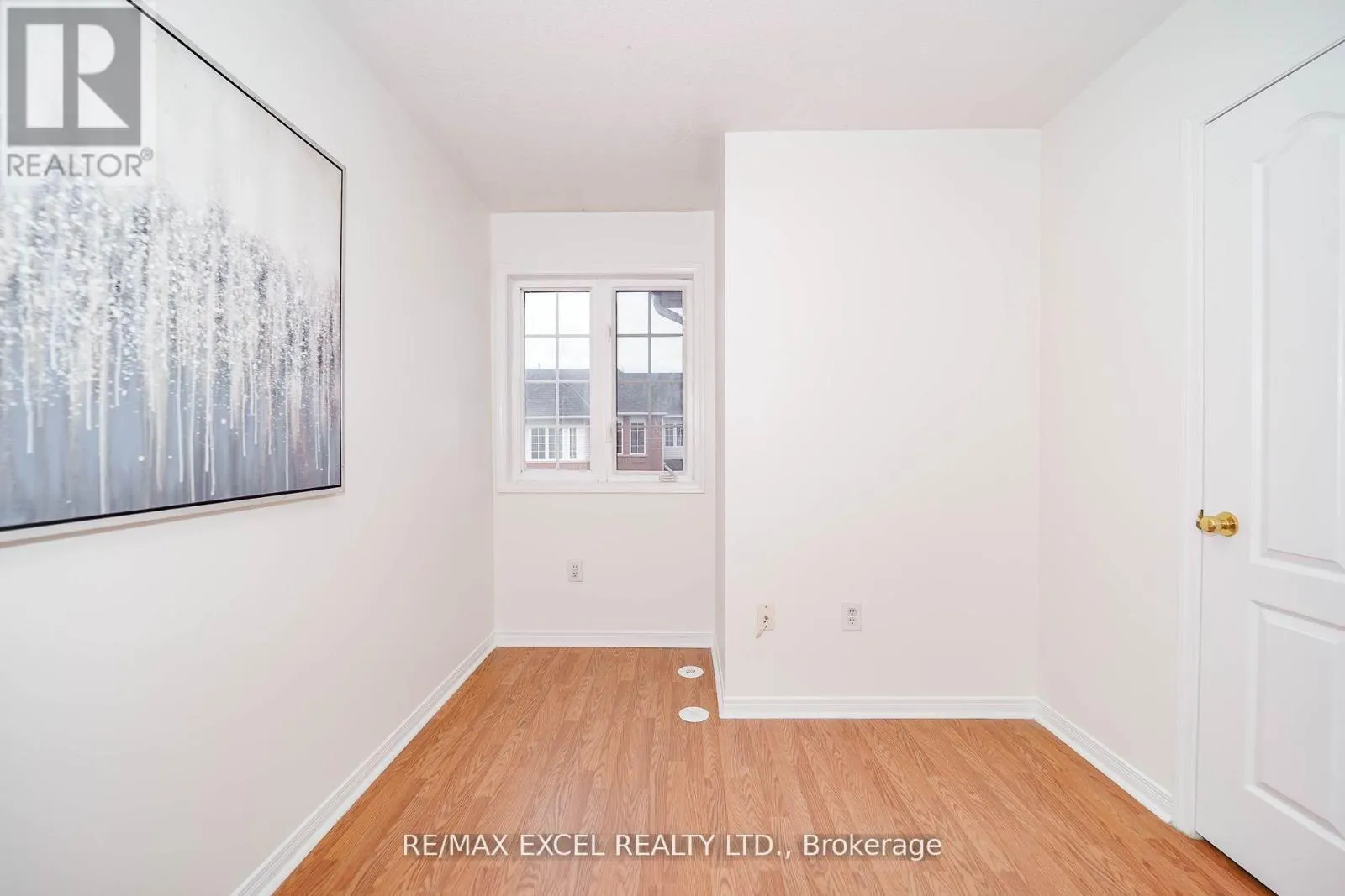 4 - 2784 EGLINTON AVENUE E