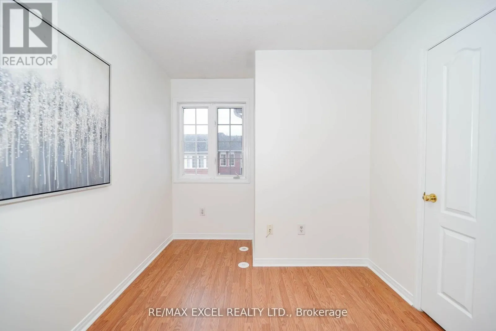 4 - 2784 EGLINTON AVENUE E