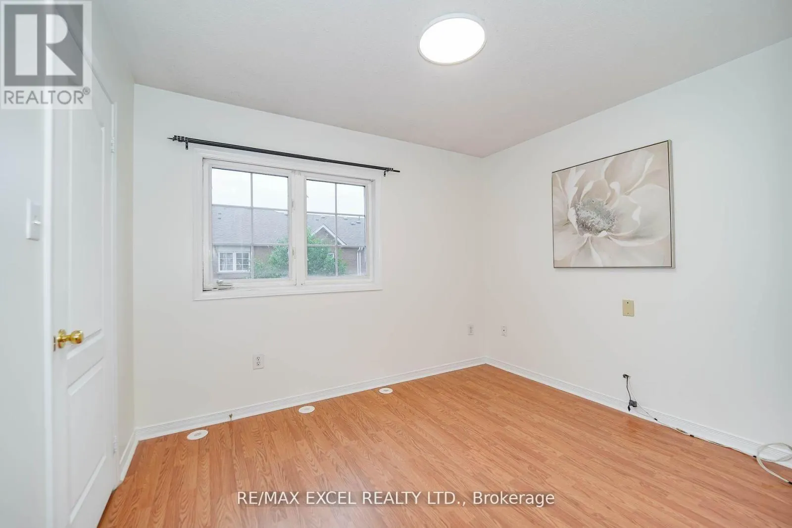 4 - 2784 EGLINTON AVENUE E