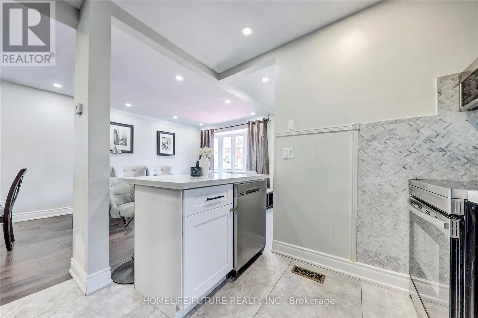26 NORTH BONNINGTON AVENUE