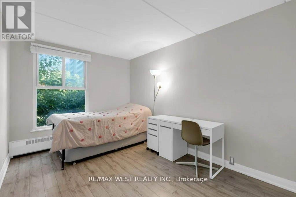 203 - 2 GLAMORGAN AVENUE