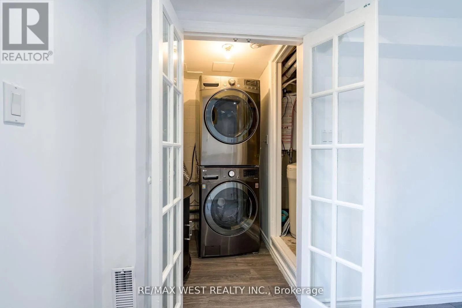 20 - 220 ORMOND DRIVE