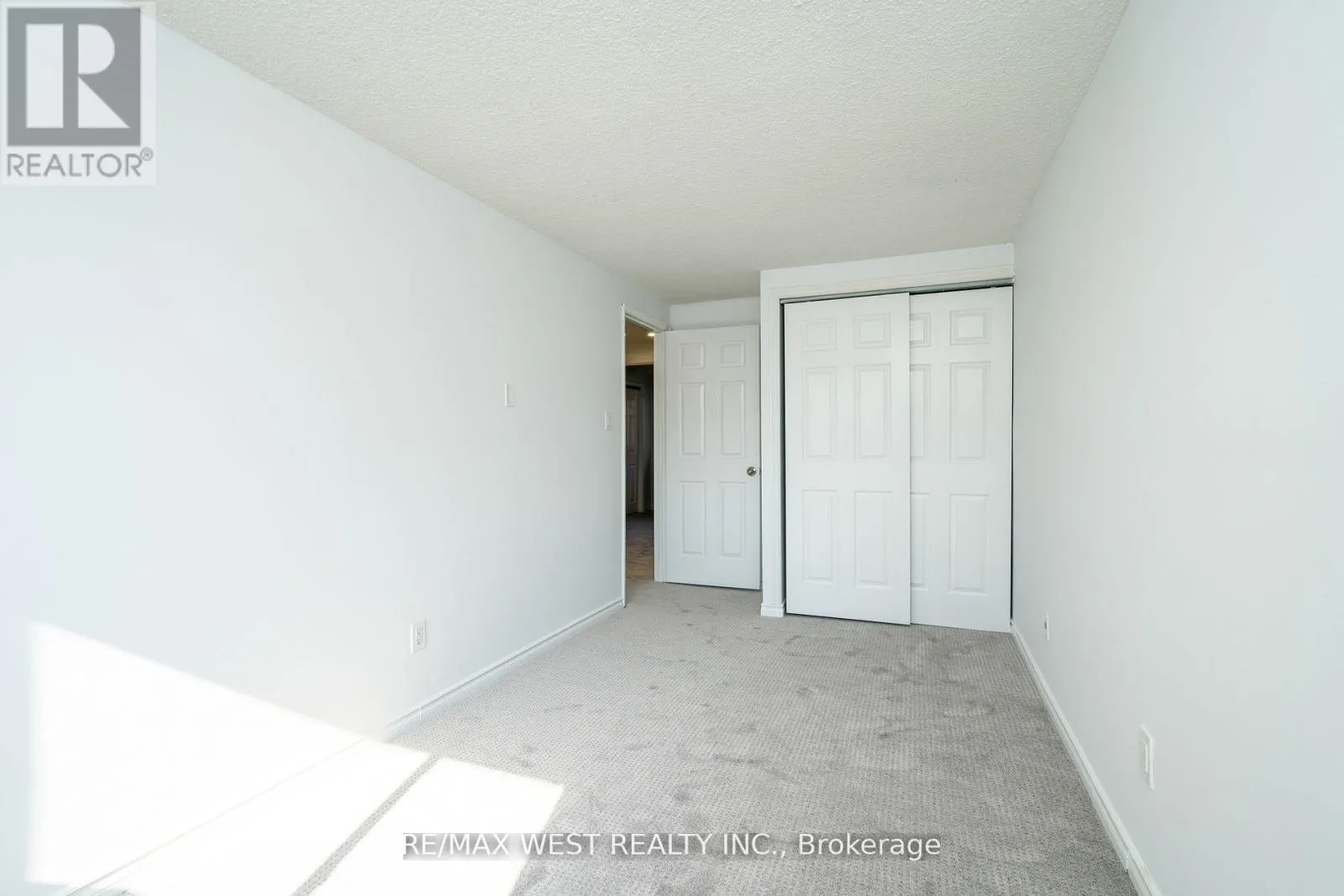 20 - 220 ORMOND DRIVE