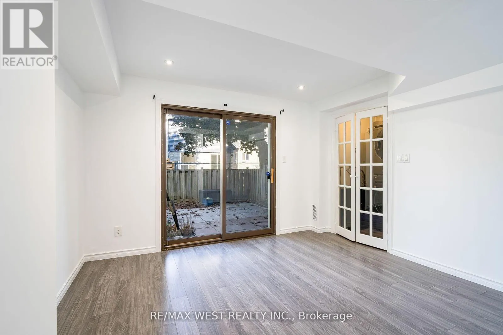 20 - 220 ORMOND DRIVE
