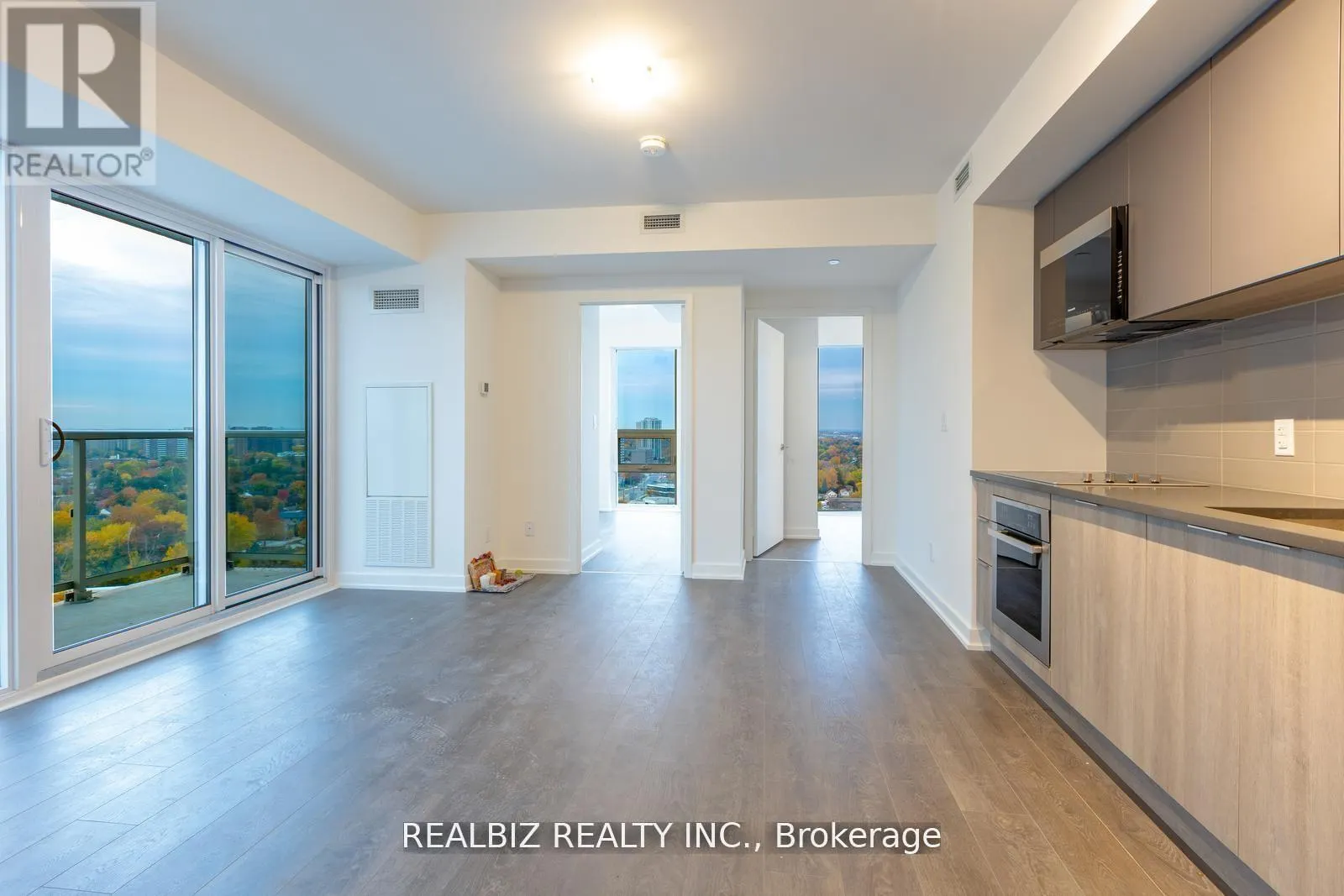 2003 - 2033 KENNEDY ROAD W