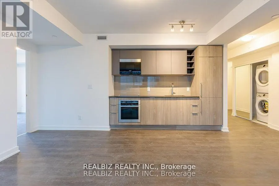 2003 - 2033 KENNEDY ROAD W