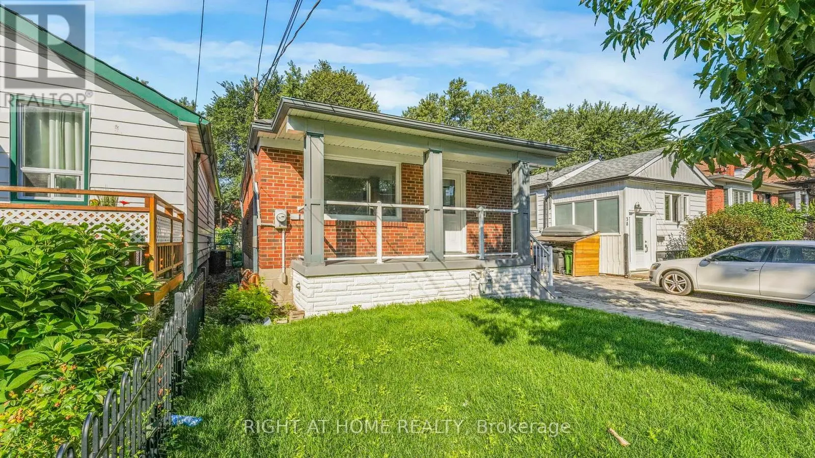 36 VANBRUGH AVENUE