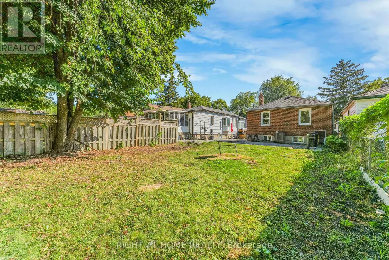 36 VANBRUGH AVENUE