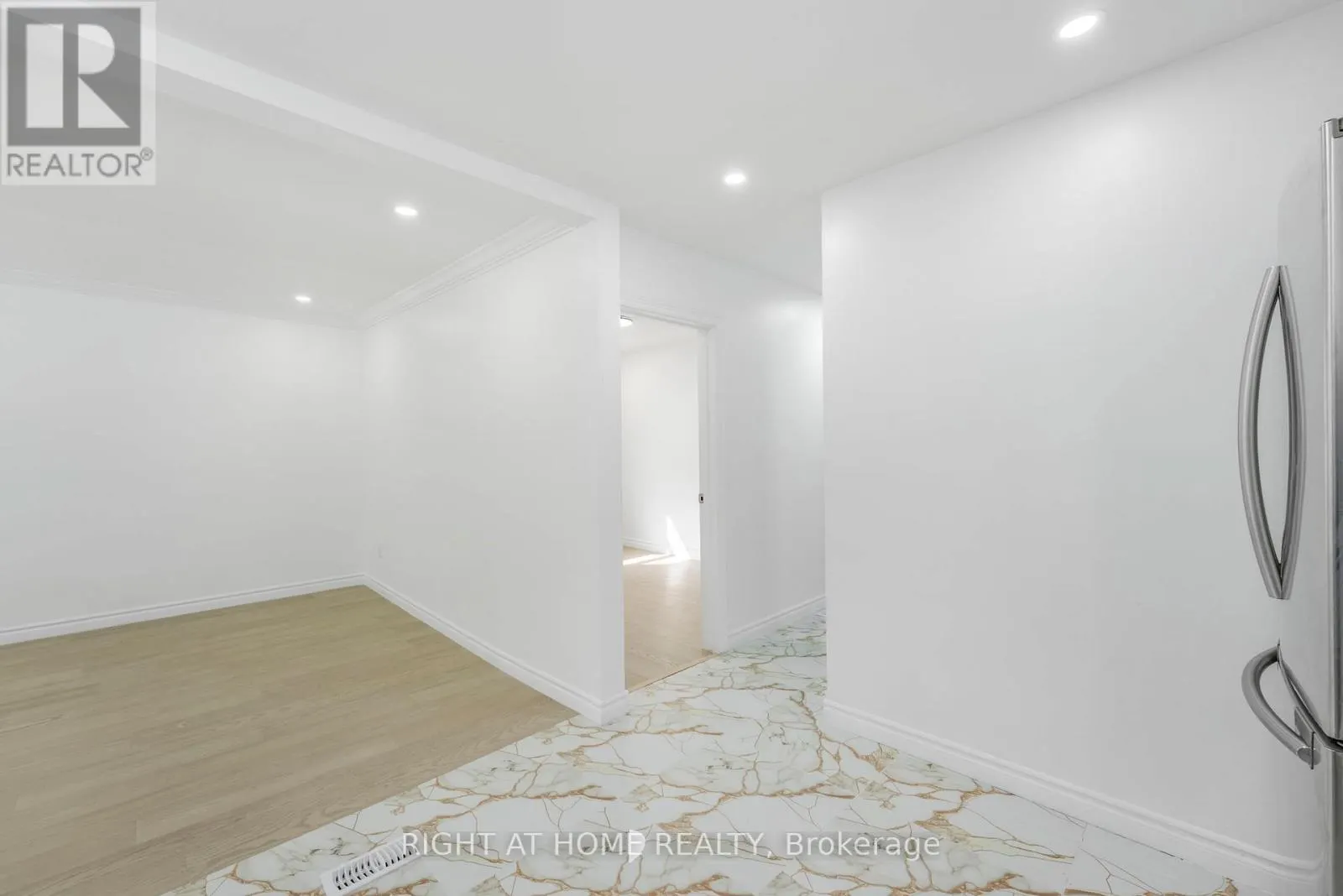 36 VANBRUGH AVENUE