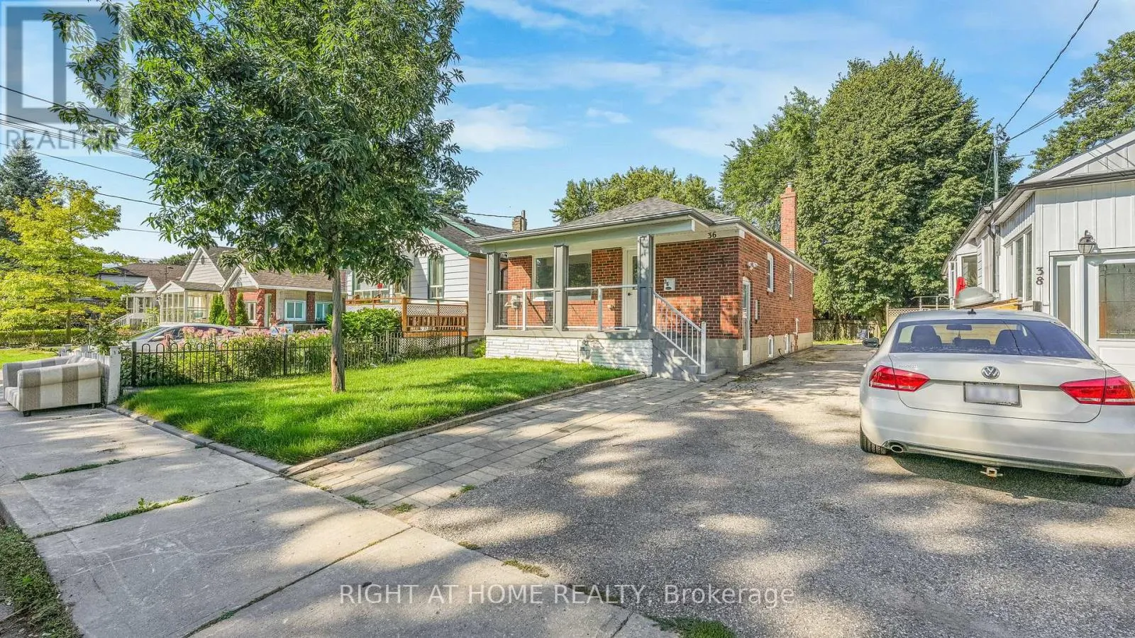 36 VANBRUGH AVENUE