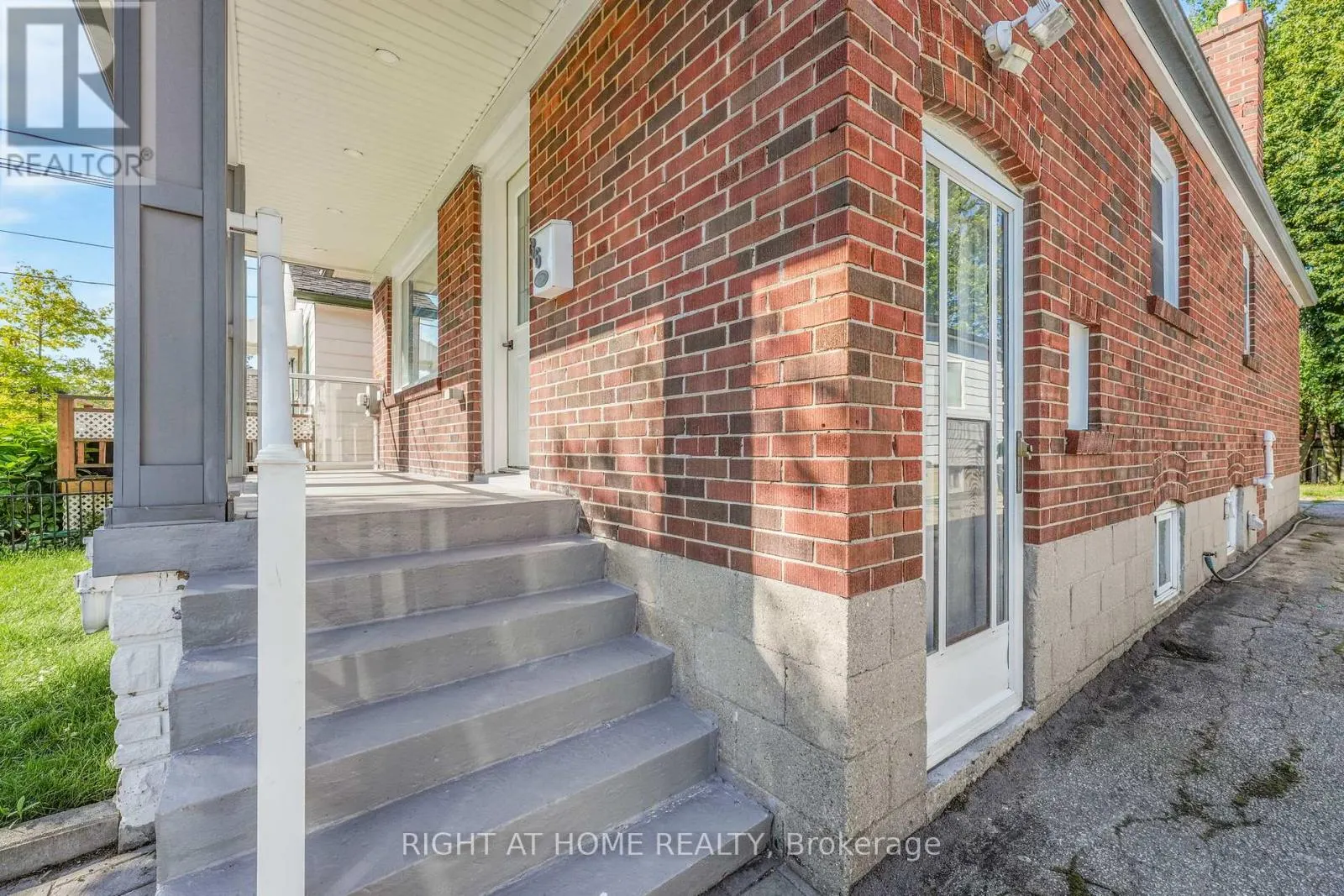 36 VANBRUGH AVENUE