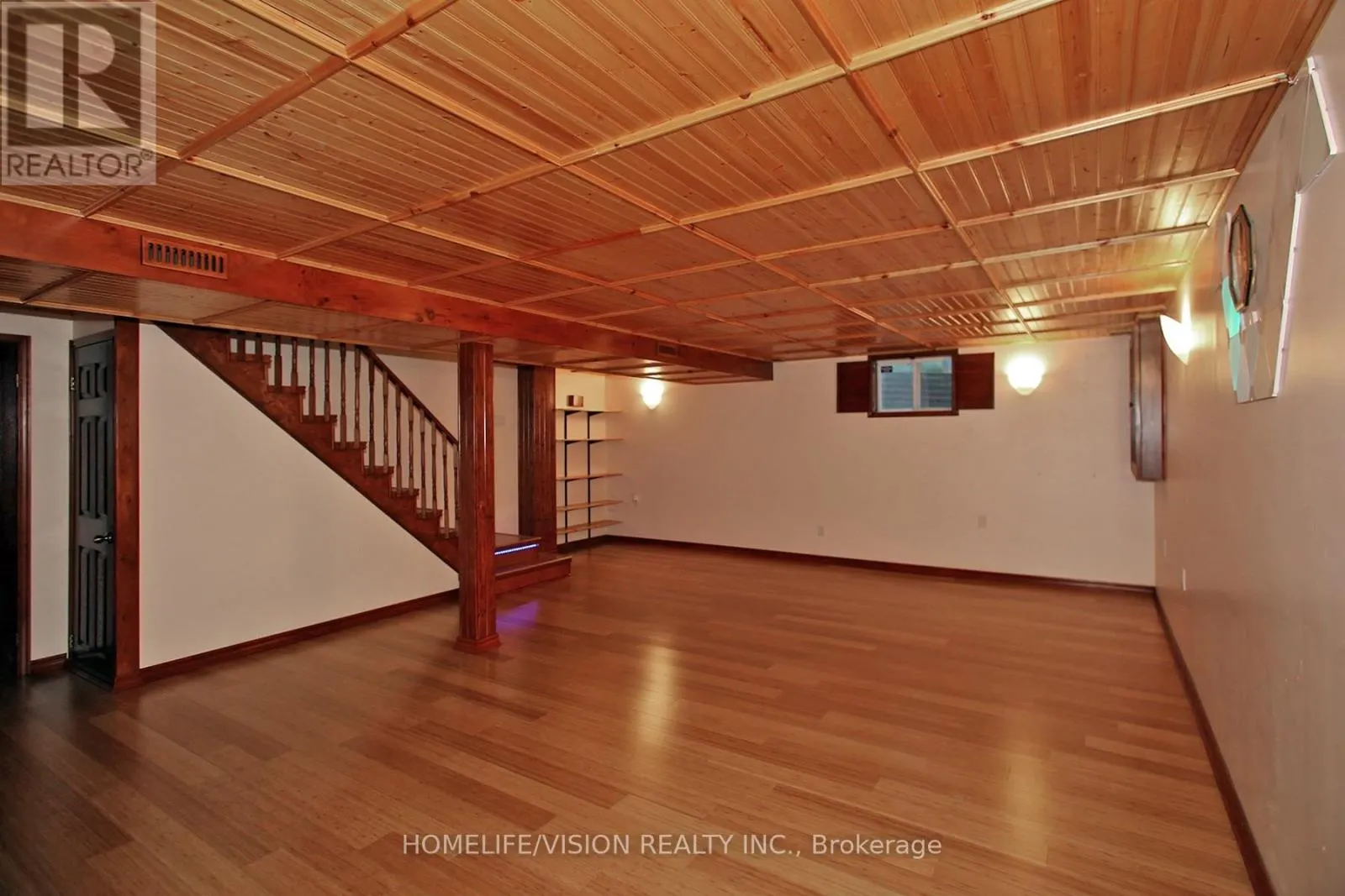 12 RELROY COURT E