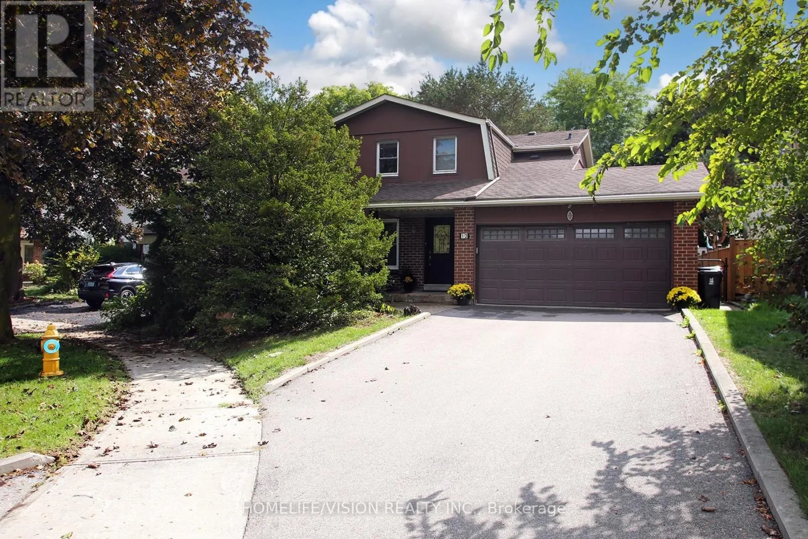 12 RELROY COURT E