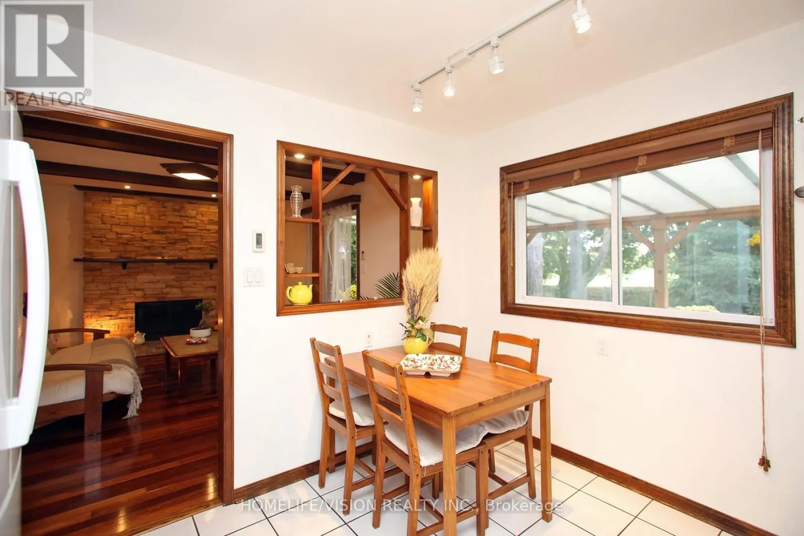 12 RELROY COURT E