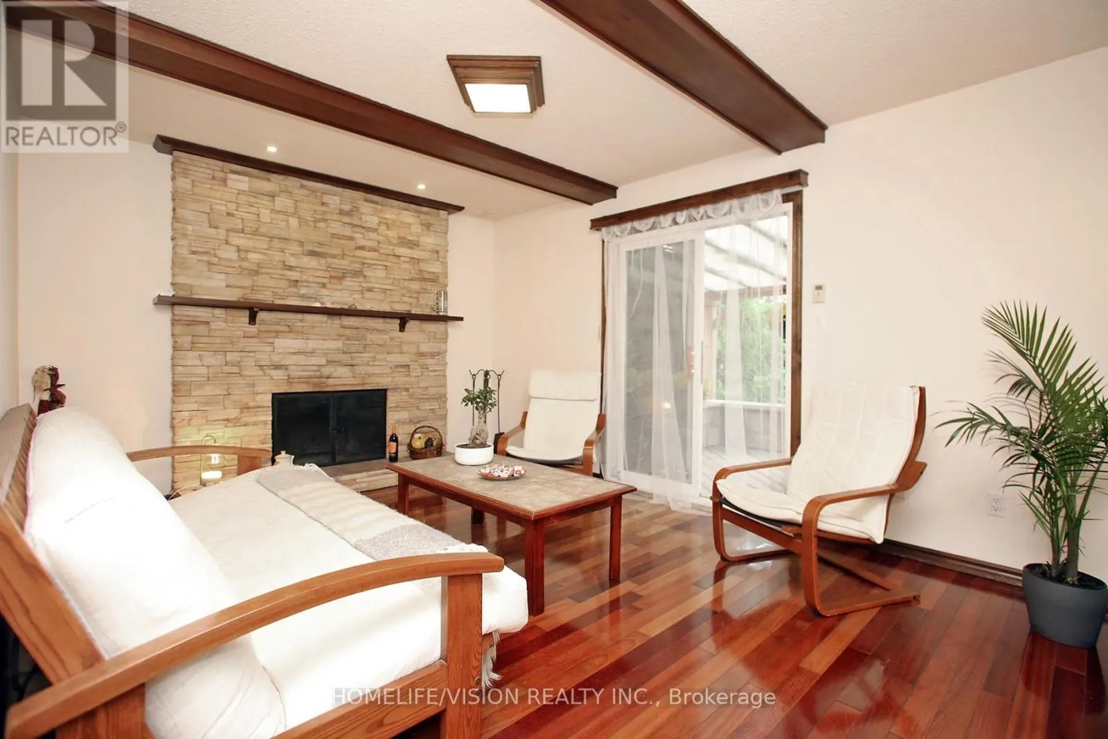 12 RELROY COURT E