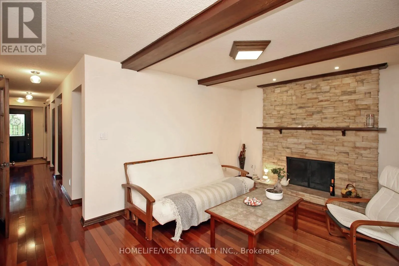 12 RELROY COURT E