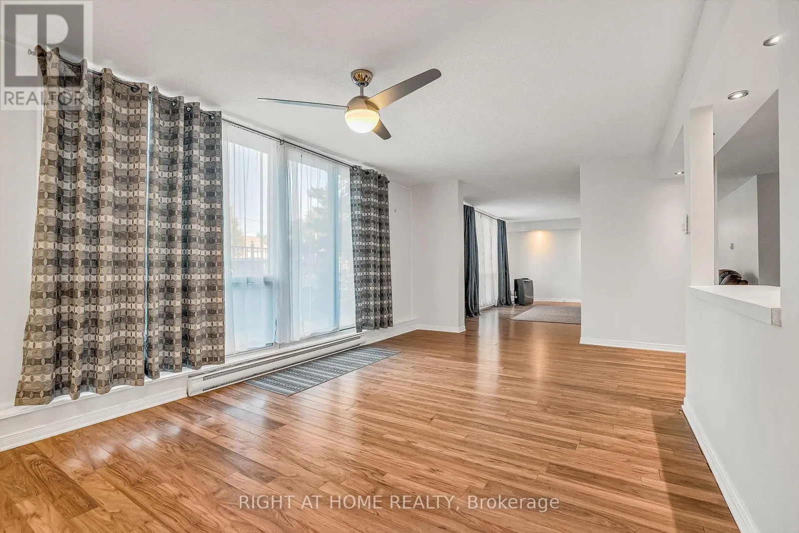 110 - 454 CENTRE STREET S, #110