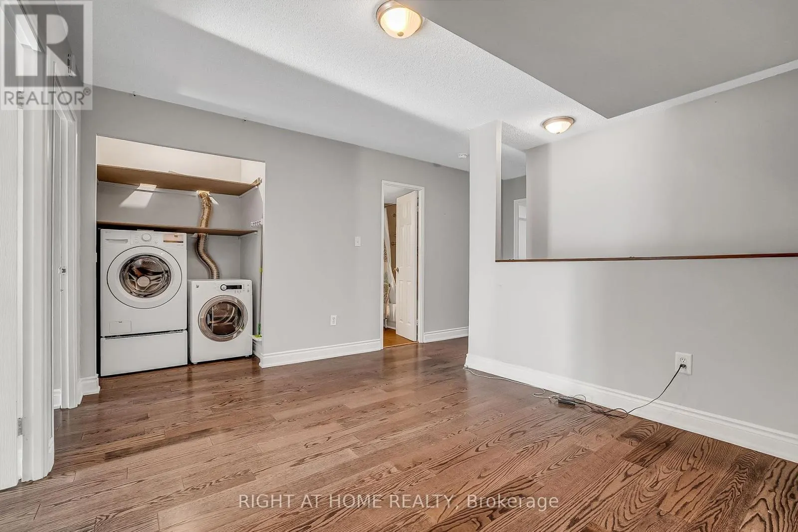 110 - 454 CENTRE STREET S, #110