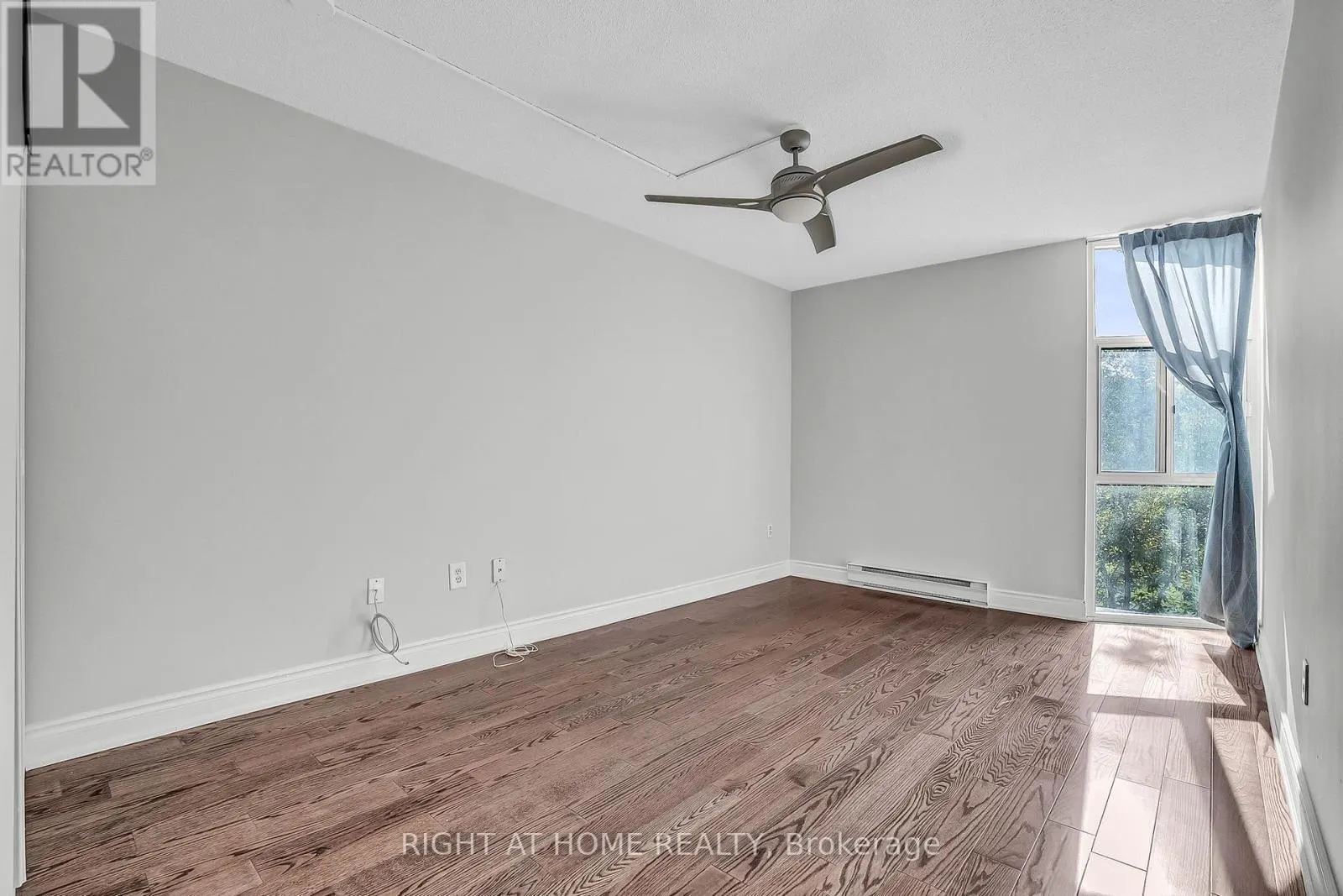 110 - 454 CENTRE STREET S, #110