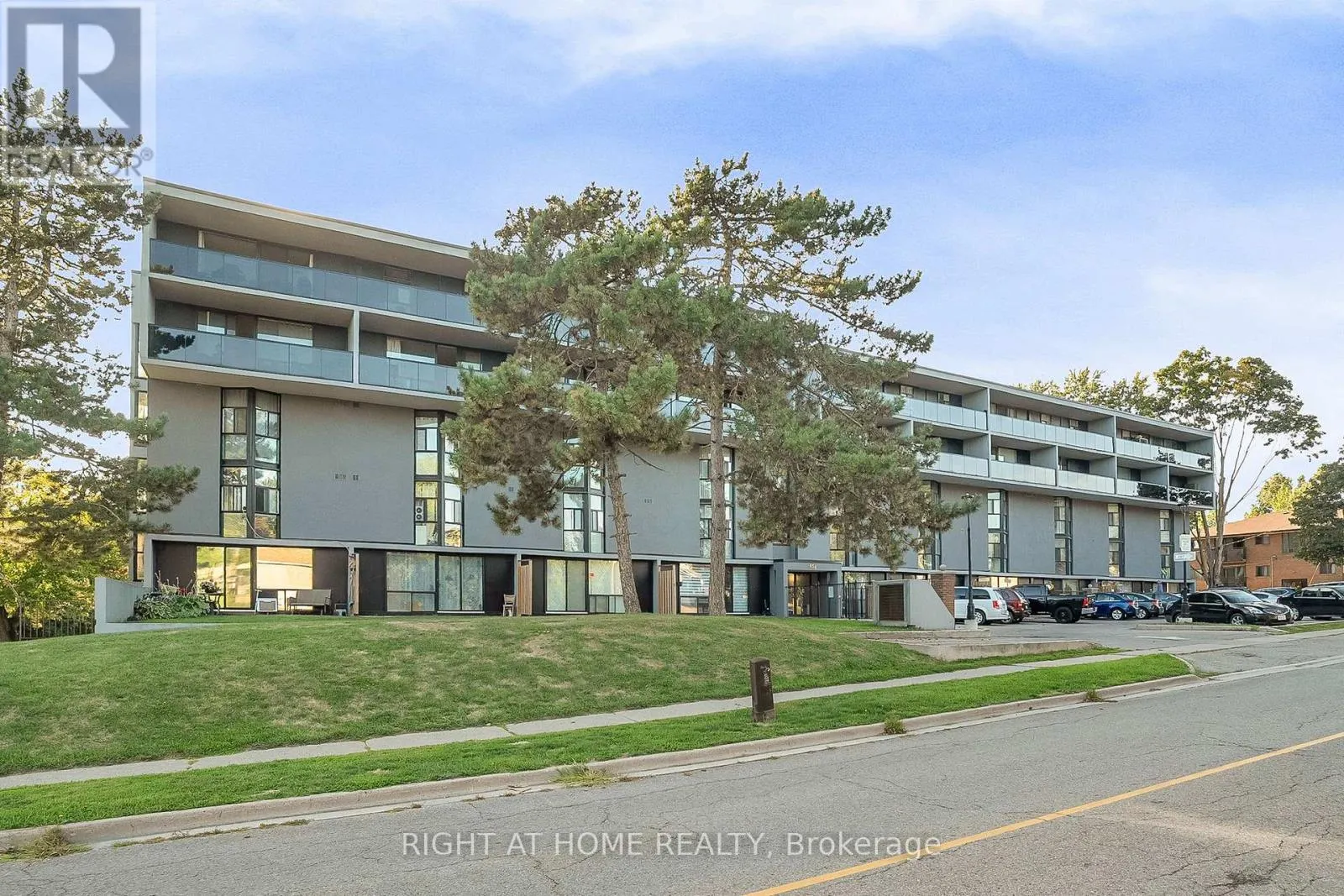 110 - 454 CENTRE STREET S, #110