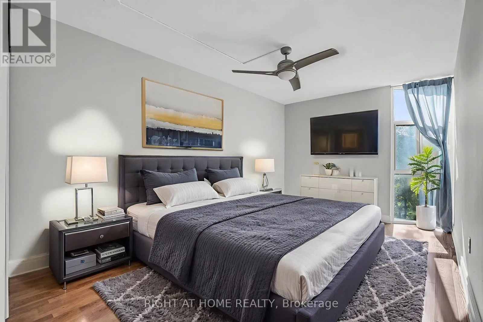 110 - 454 CENTRE STREET S, #110