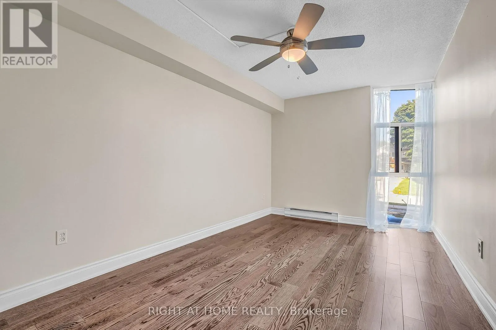 110 - 454 CENTRE STREET S, #110
