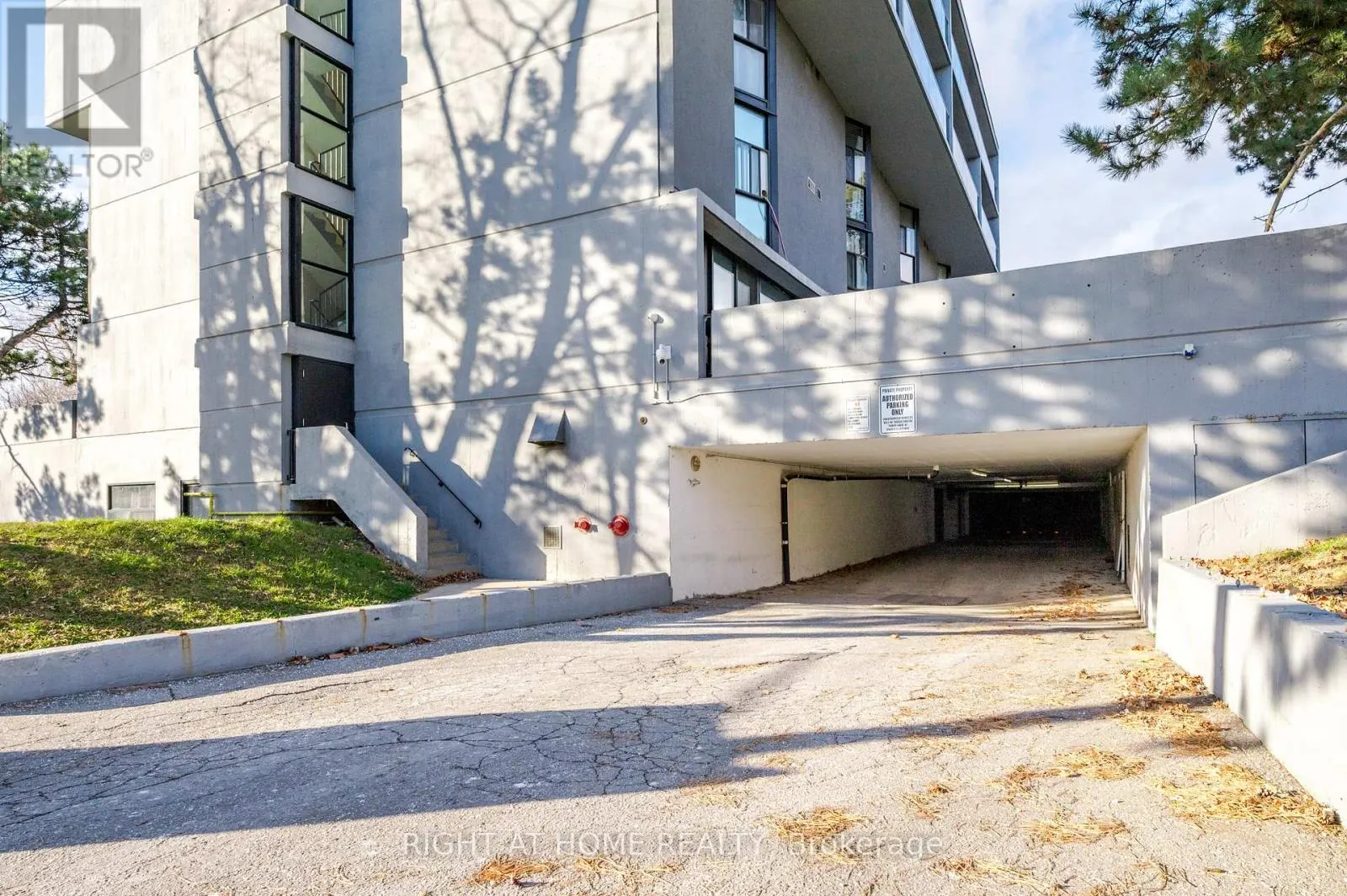 110 - 454 CENTRE STREET S, #110