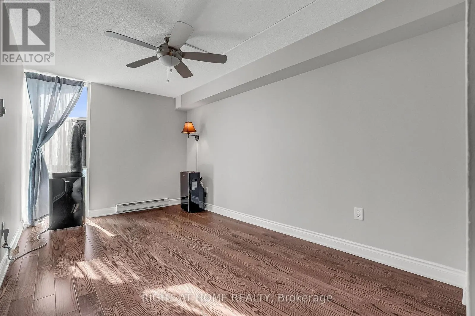 110 - 454 CENTRE STREET S, #110