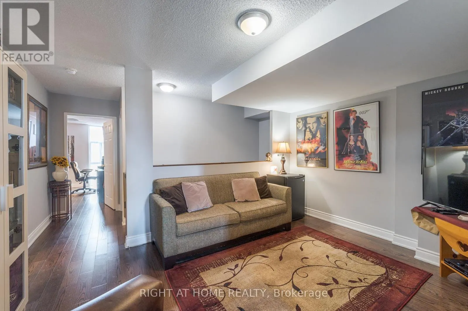 110 - 454 CENTRE STREET S, #110