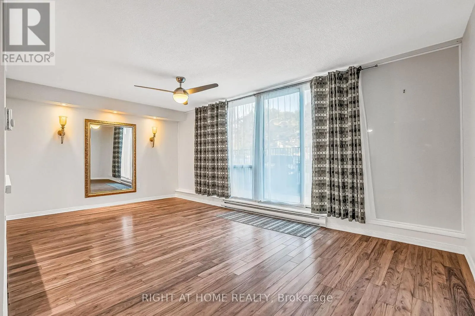 110 - 454 CENTRE STREET S, #110