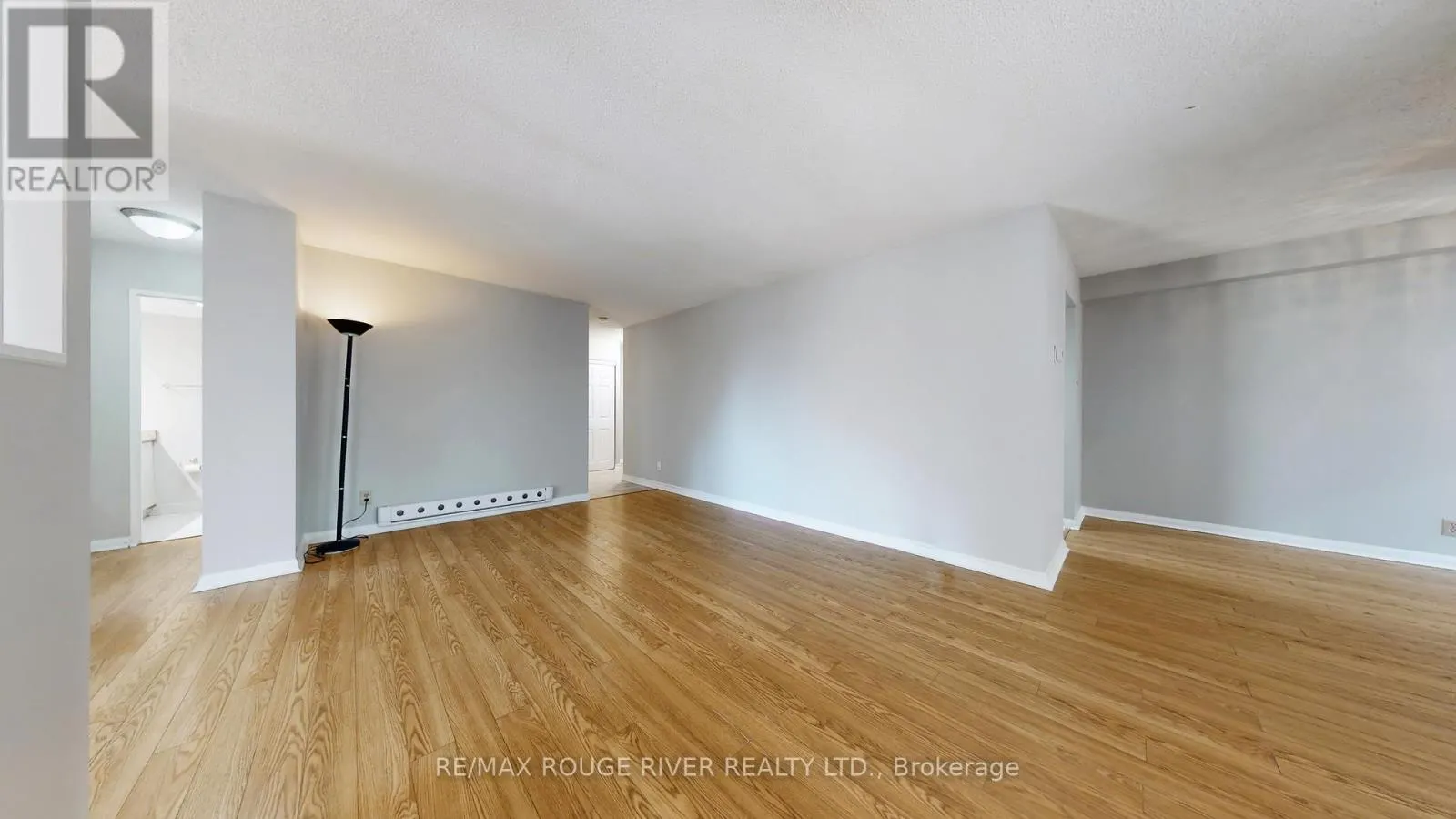 203 - 40 CHICHESTER PLACE