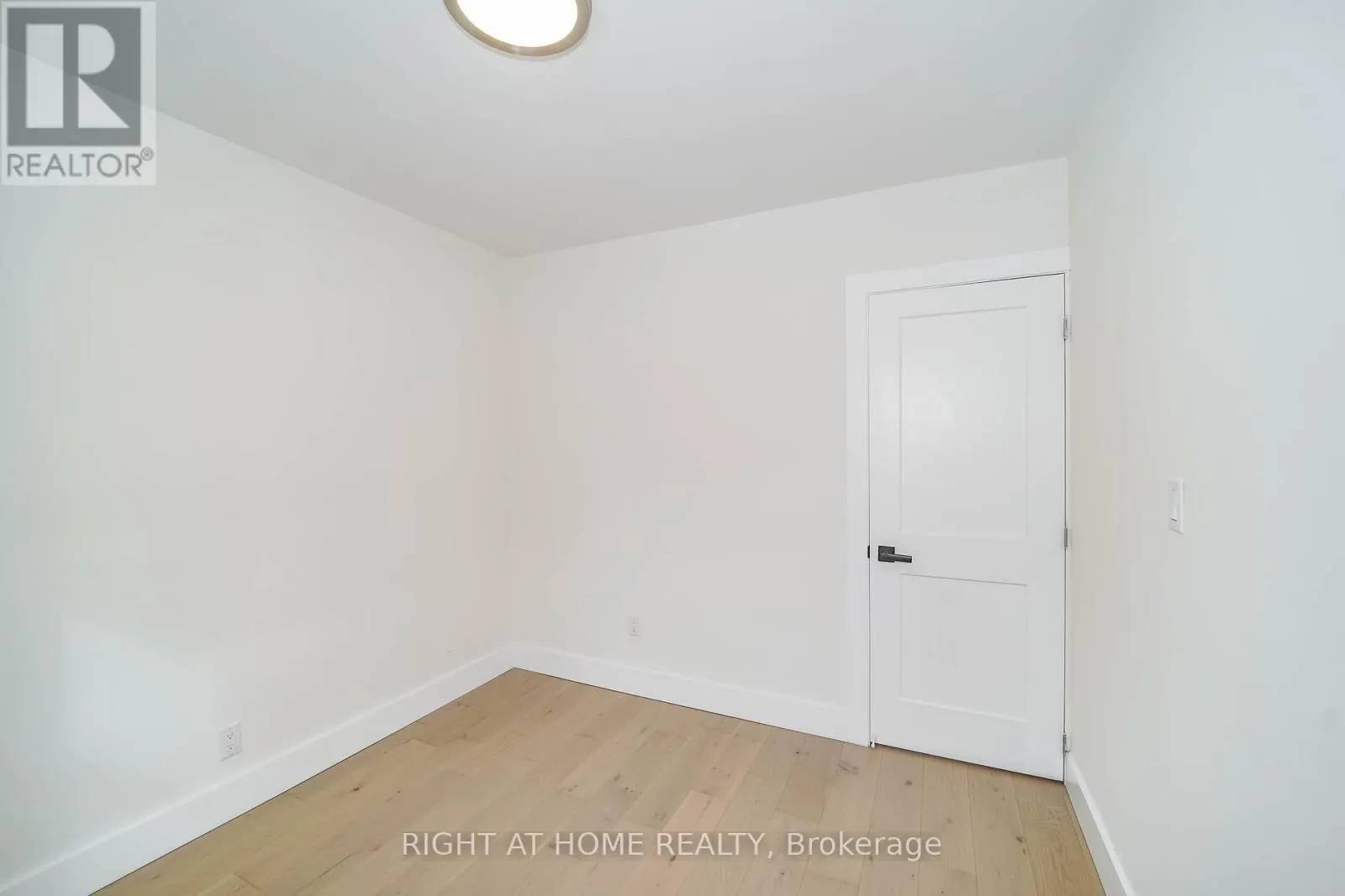 1380 WOODBINE AVENUE