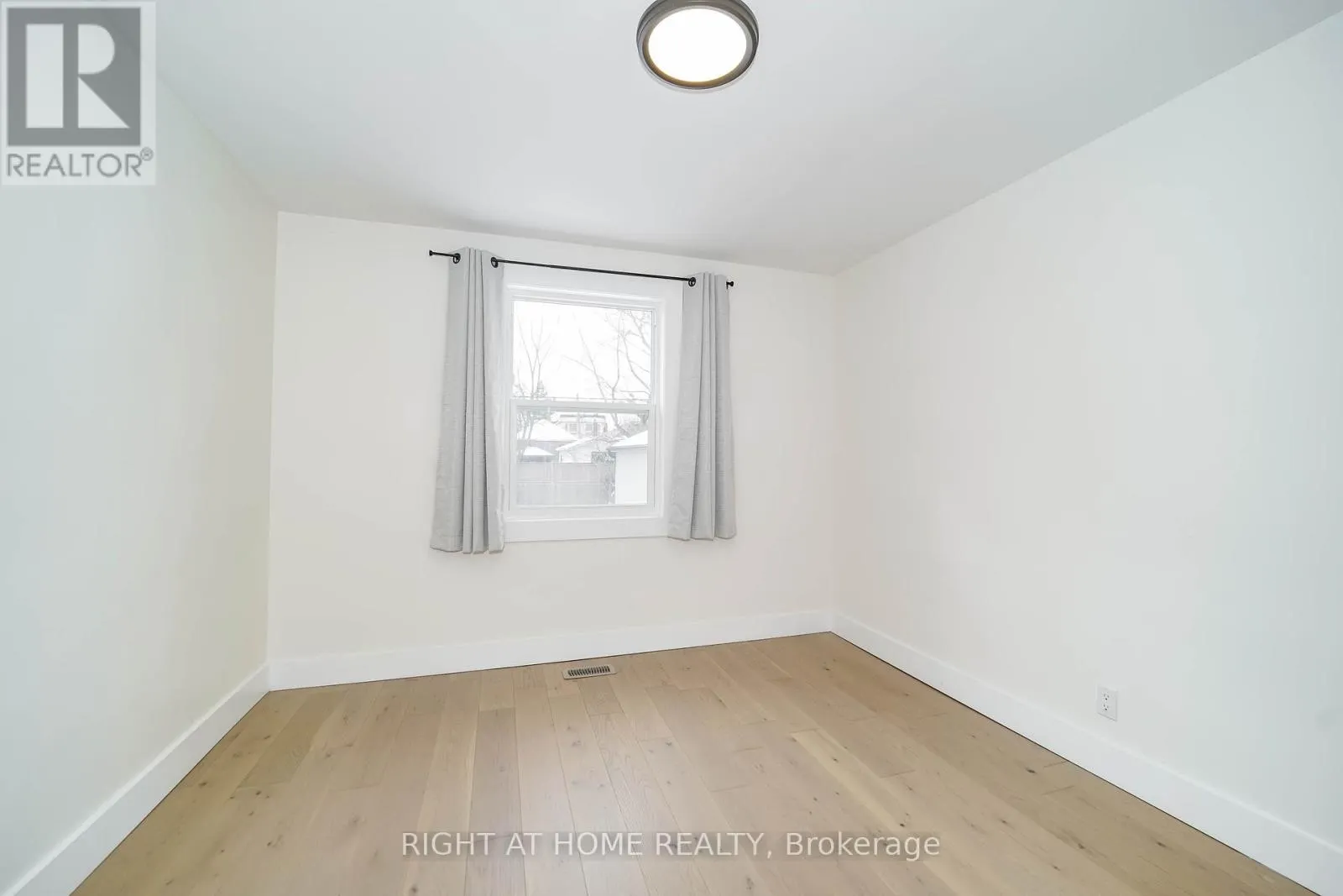 1380 WOODBINE AVENUE