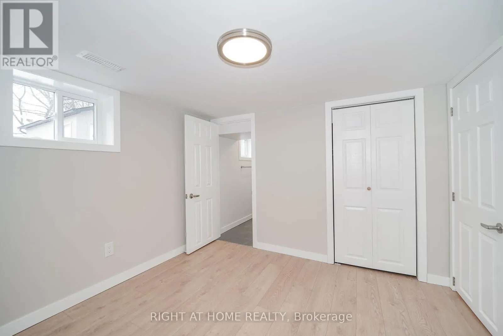 1380 WOODBINE AVENUE
