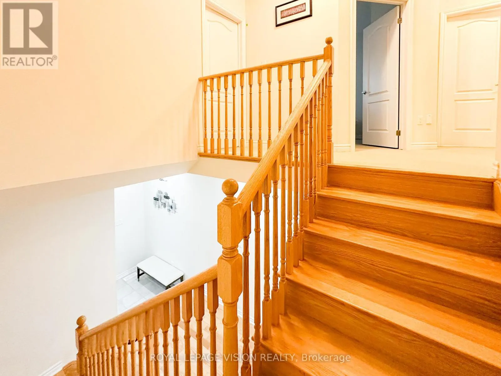 11 WATERFRONT CRESCENT
