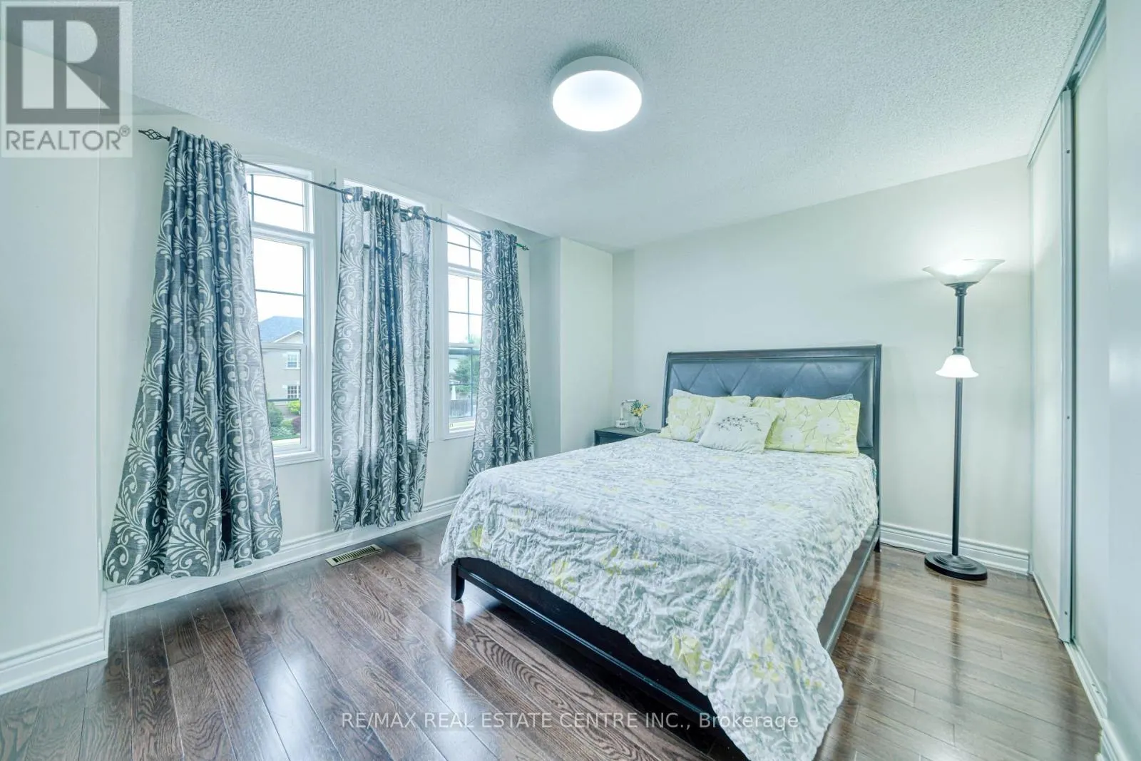 3100 COUNTRY LANE