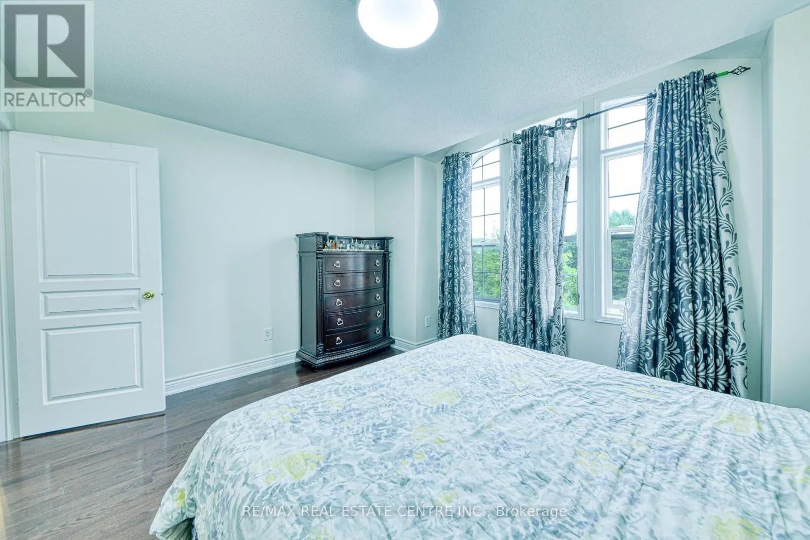 3100 COUNTRY LANE