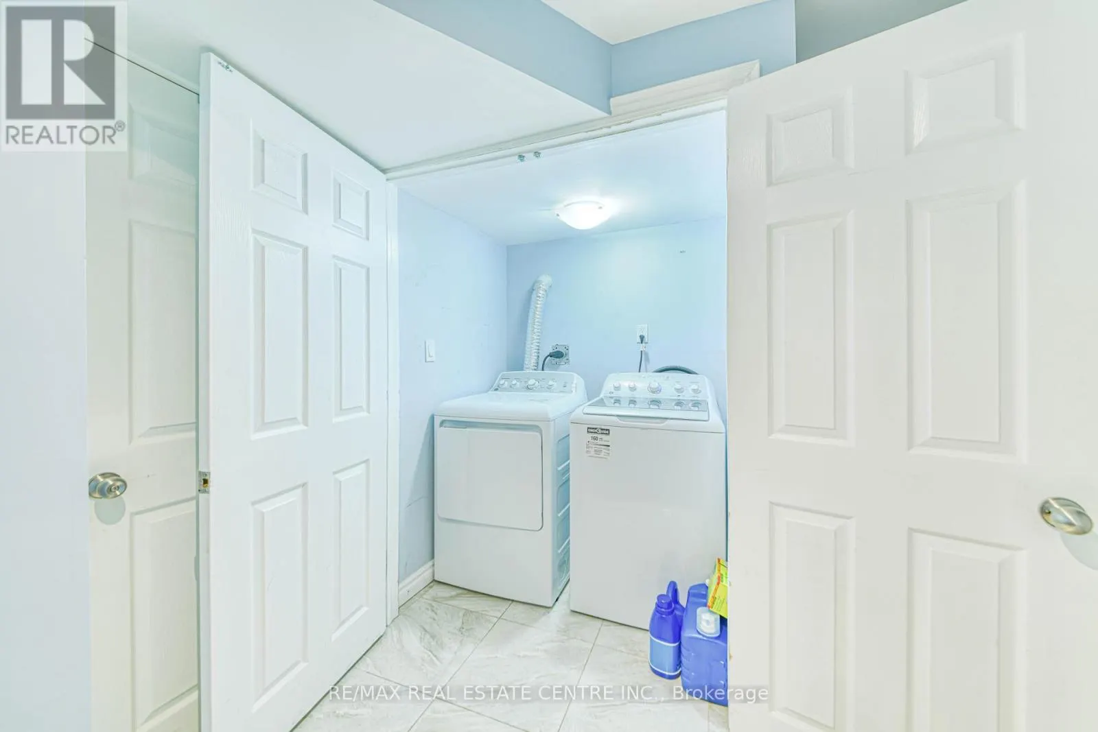 3100 COUNTRY LANE
