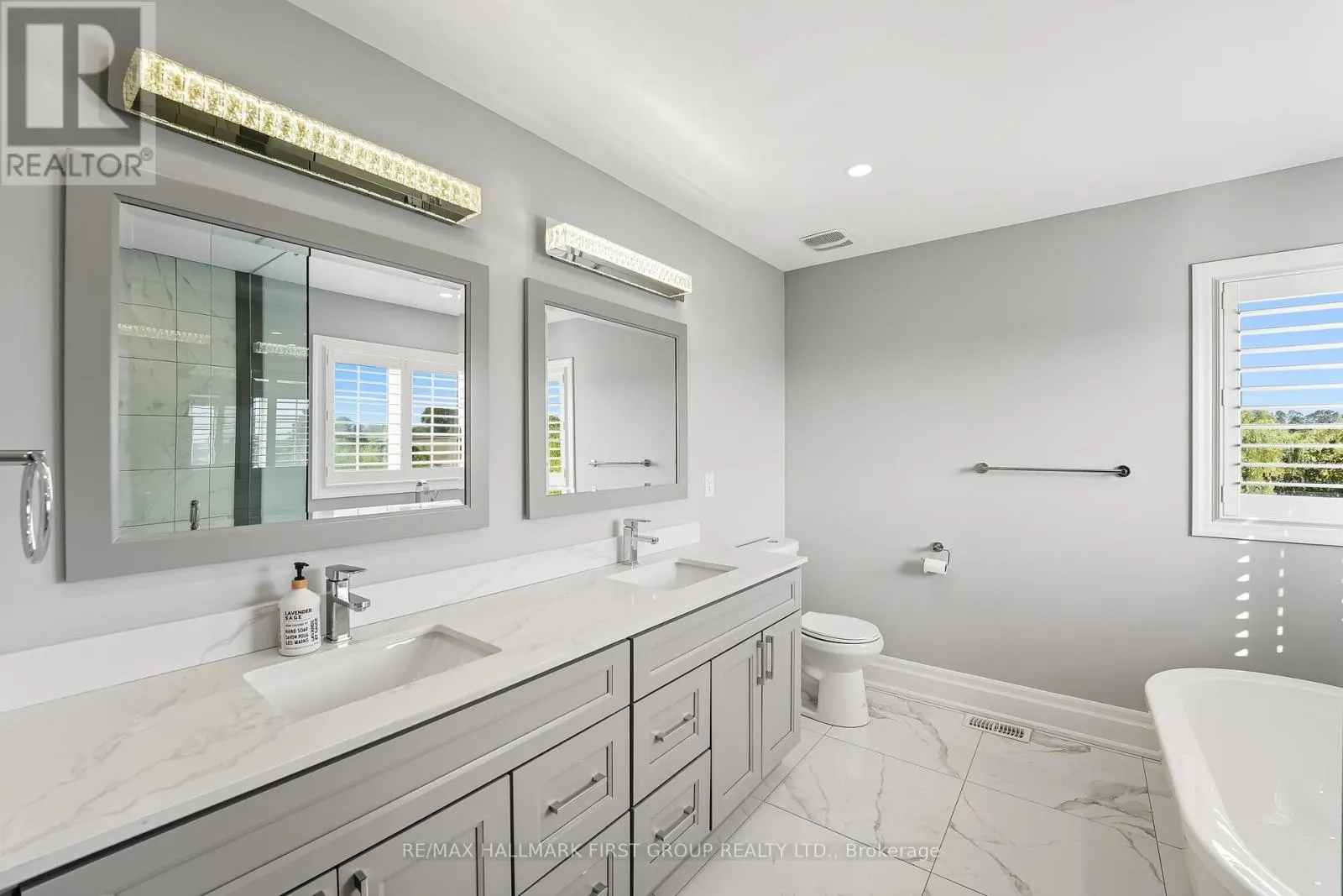 MAIN & UPPER - 19 PURDY PLACE