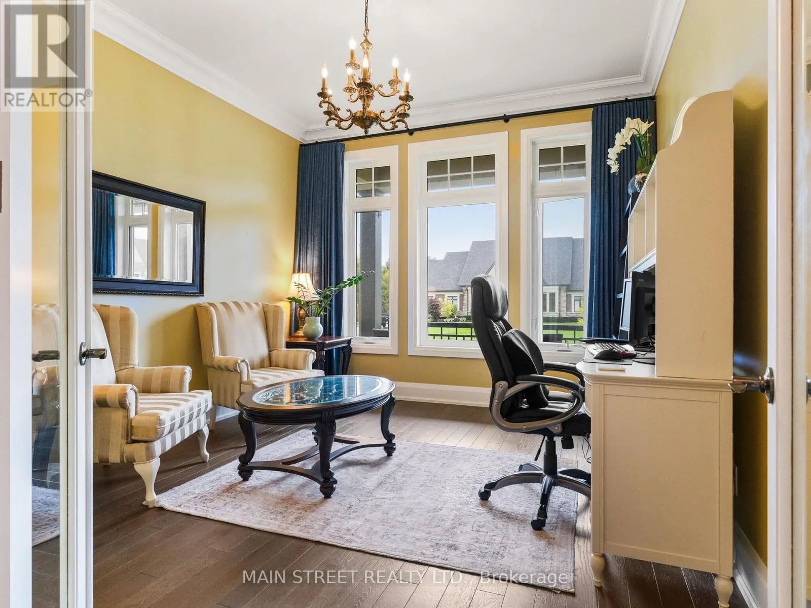 21 DEXSHIRE DRIVE