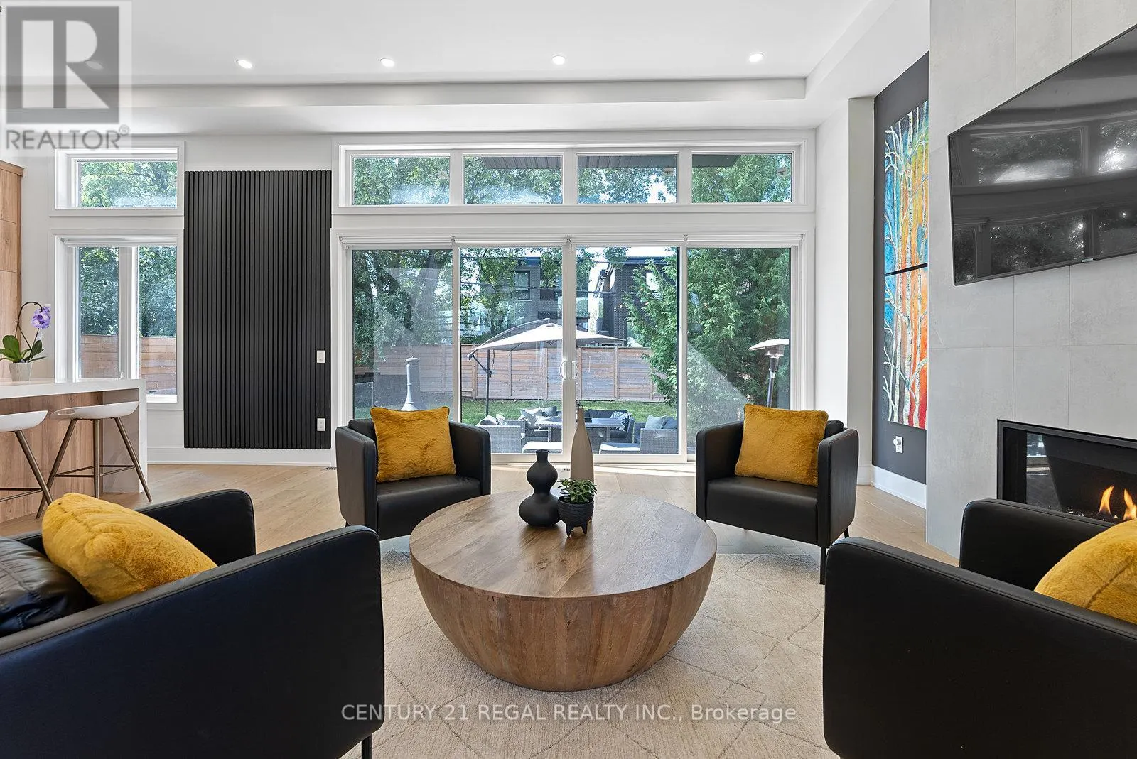 84 BEXHILL AVENUE