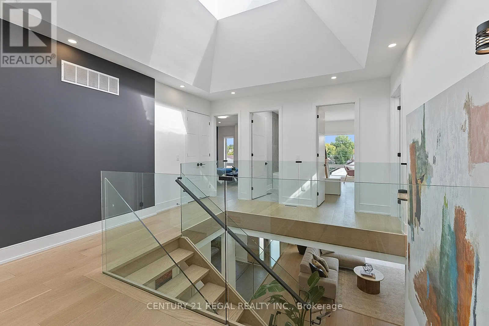 84 BEXHILL AVENUE