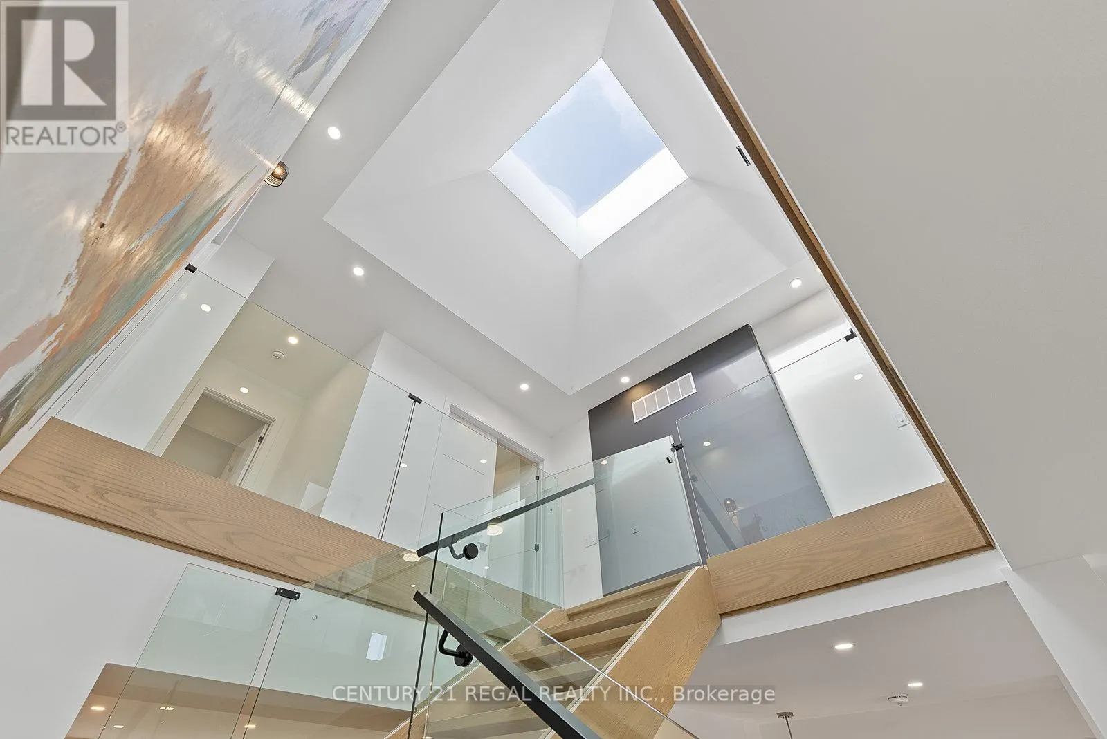 84 BEXHILL AVENUE
