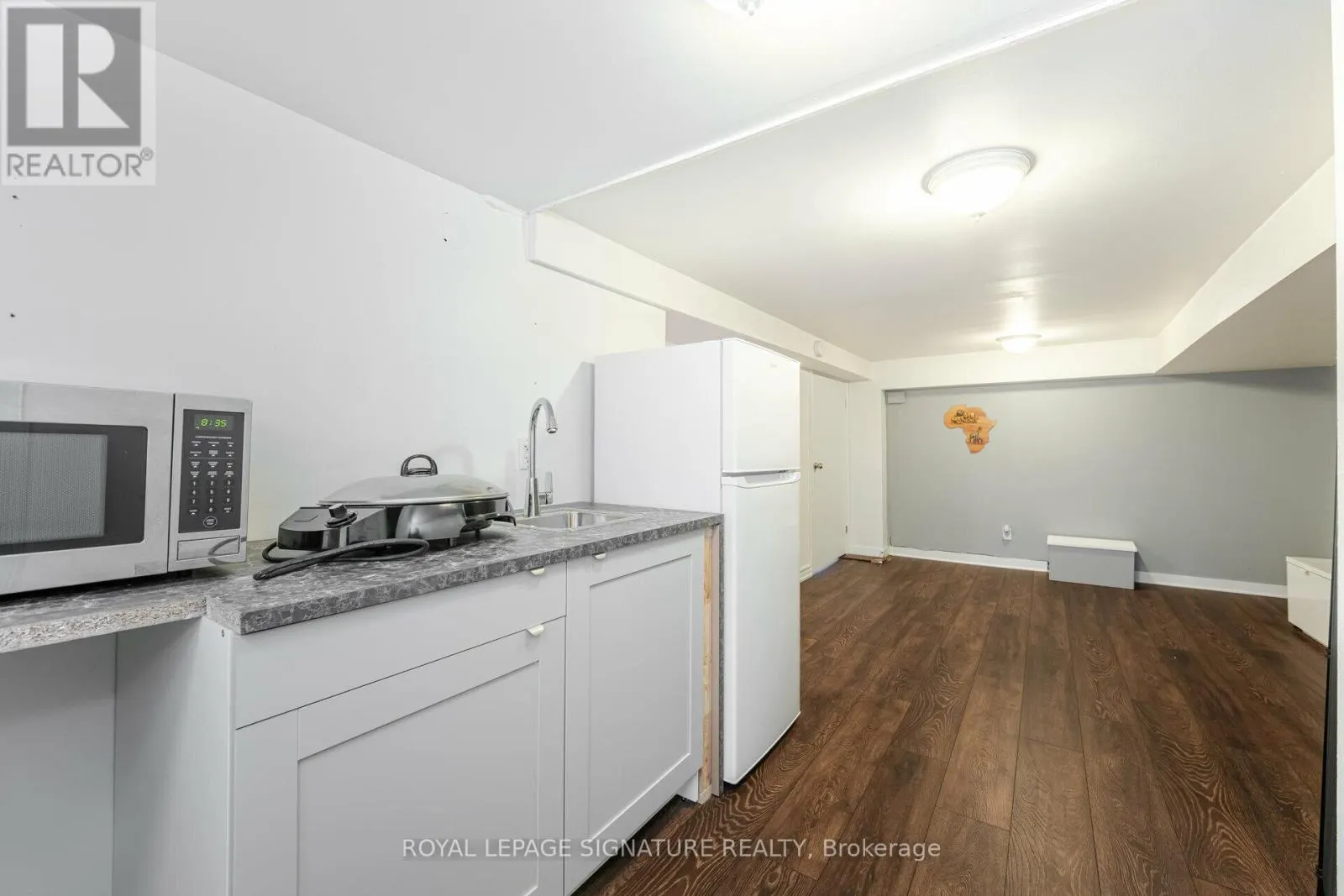 2 - 89 SHIER DRIVE