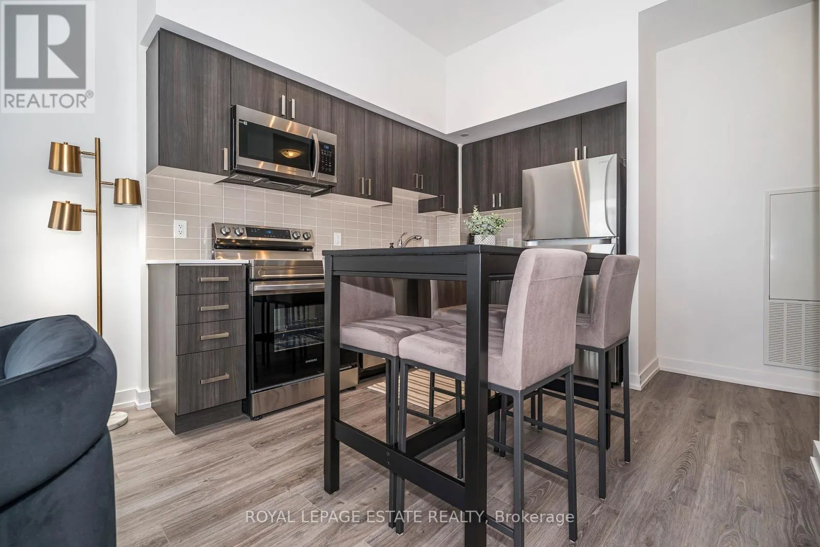 1703 - 1480 BAYLY STREET