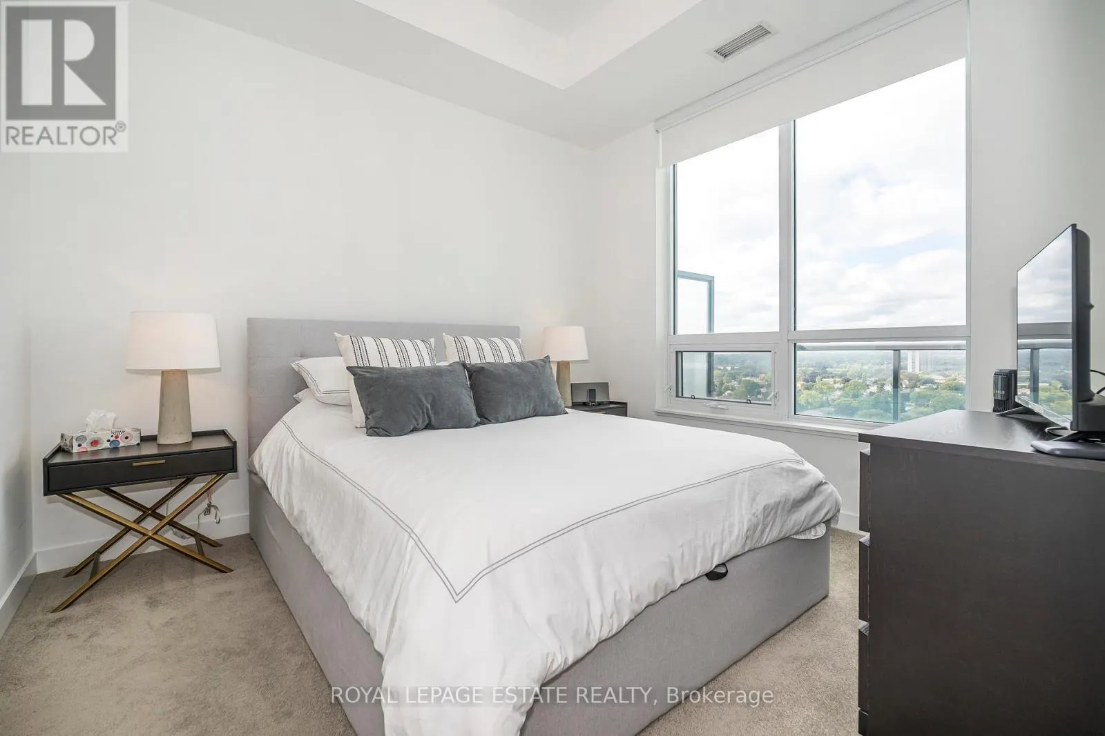 1703 - 1480 BAYLY STREET