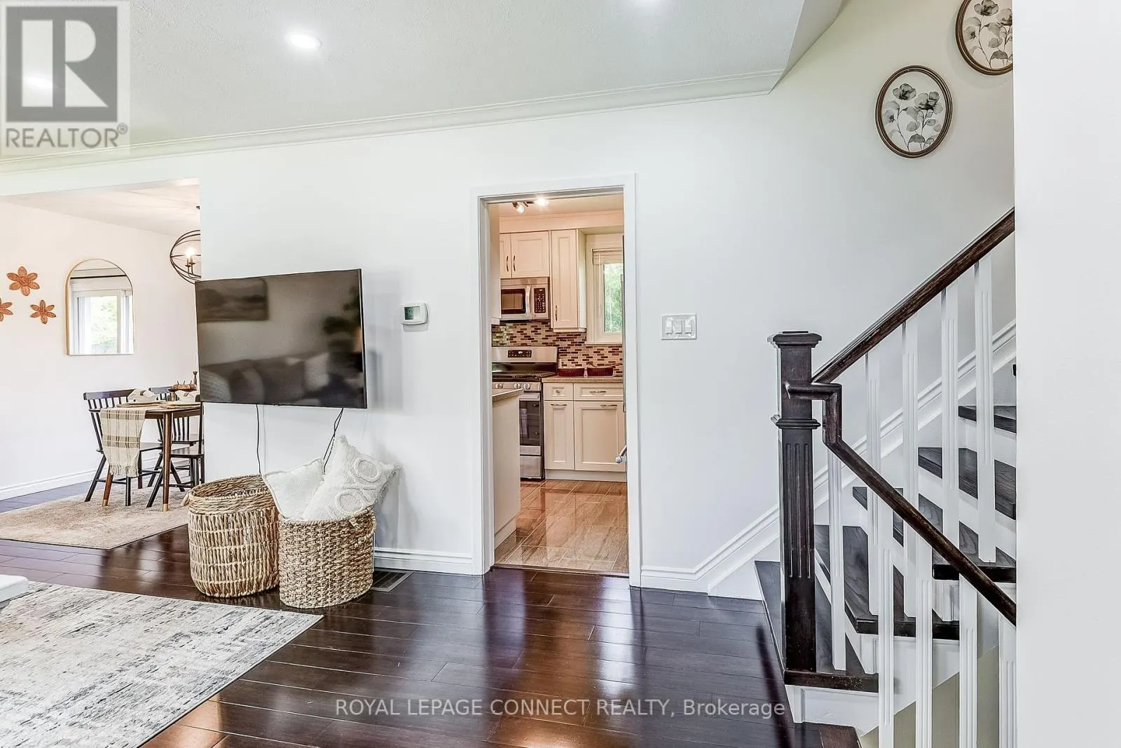 22 RAVINE PARK CRESCENT