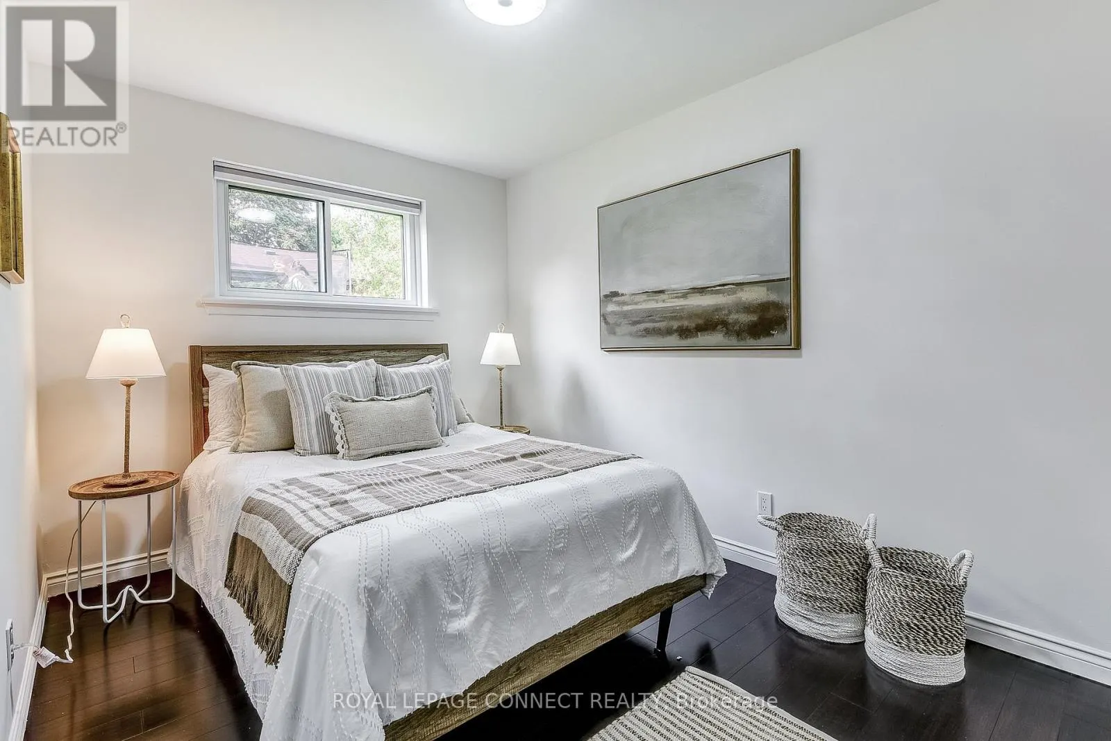 22 RAVINE PARK CRESCENT