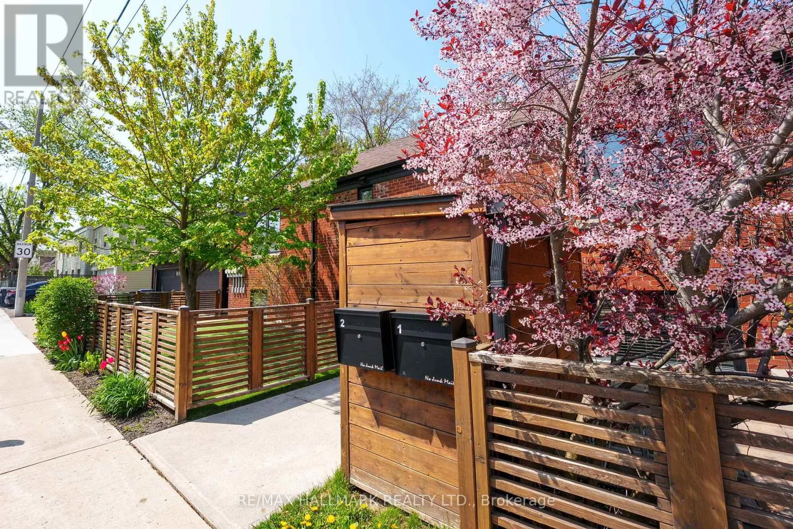 272&276 KING EDWARD AVENUE